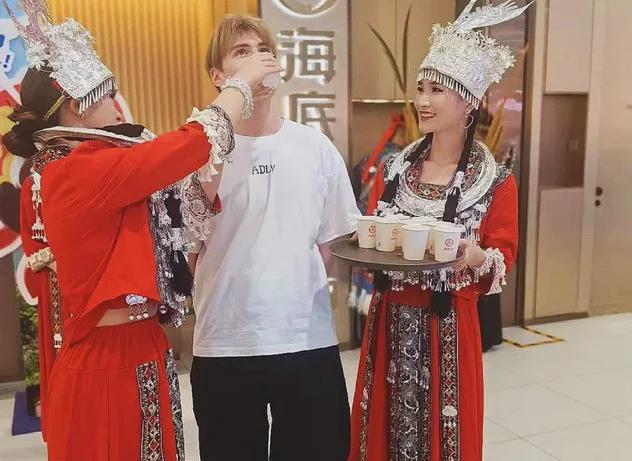 遗”故事火锅老板赶紧跟！麻将胡了李子柒讲的“非(图1)